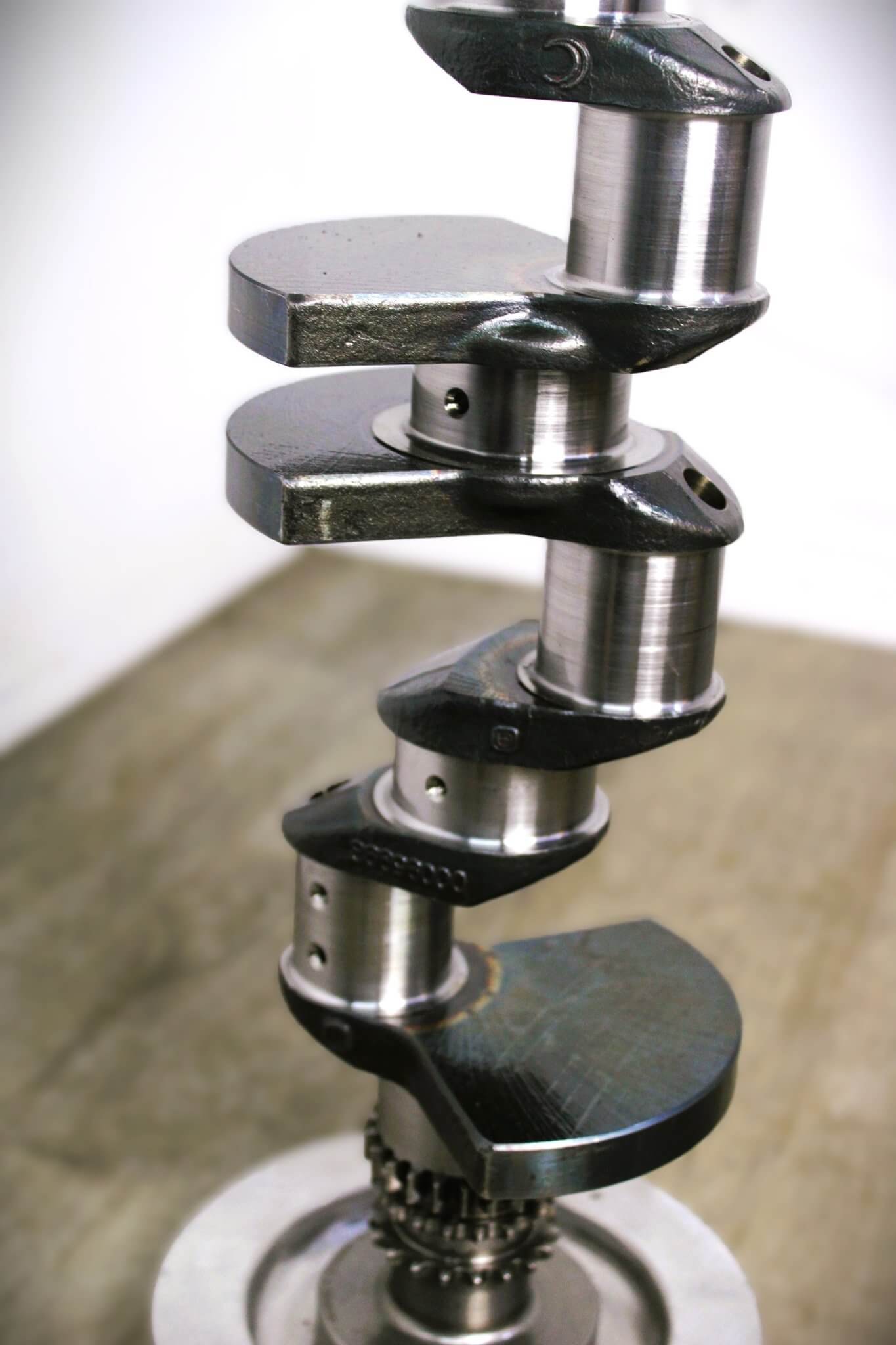 Crankshaft Table - Automotive Decor, Man Cave Furniture, Steampunk Decor, Round Table - Ben's Auto Decor