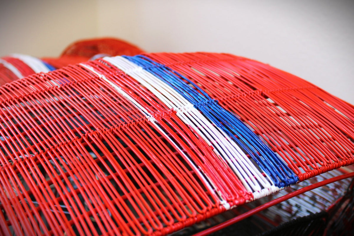 Ferrari 250 GTO No. 19 — Kinetic Wire Sculpture - Ben's Auto Decor