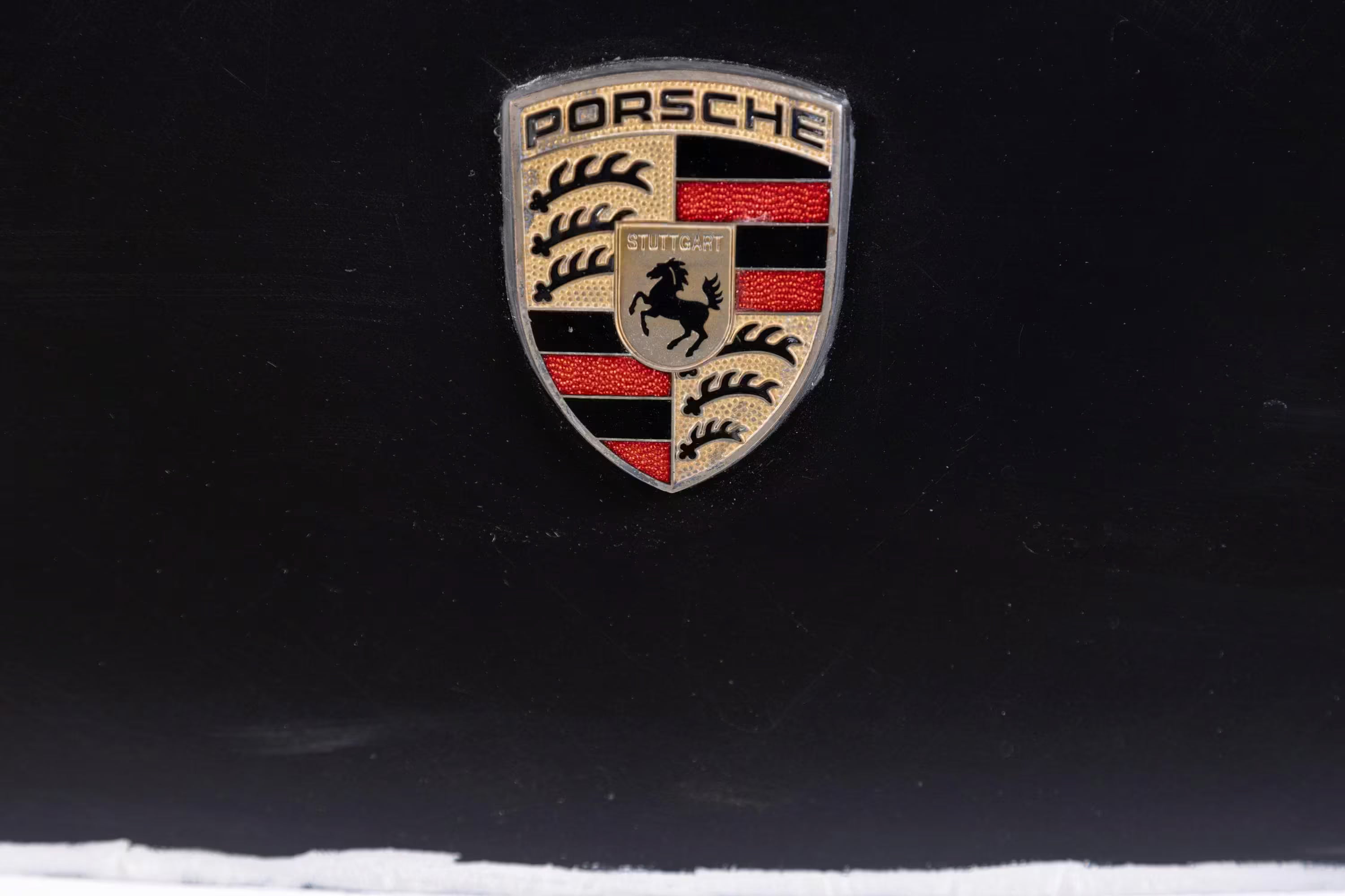 Porsche 911 Hood Art - Hand-Painted Red, Blue and Black Automotive Artwork, Unique Piece Titled 'GULP' Signed by Artist Ronnie King, Porsche Crest is Displayed - Ben's Auto Decor