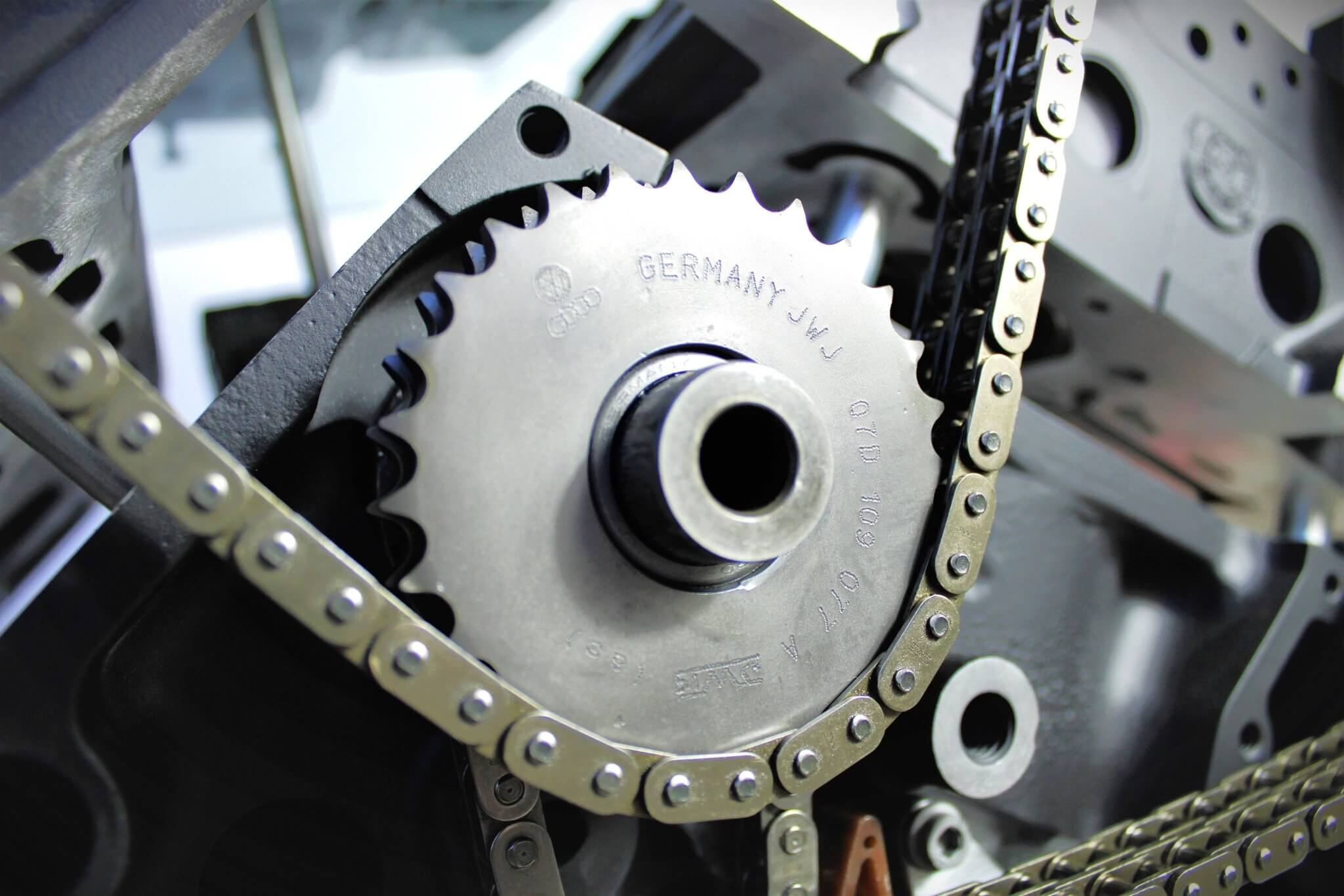 Twin Turbo Rotating Engine Coffee Table With Spinning Internals - Unique Man Cave Furniture - Ben's Auto Decor