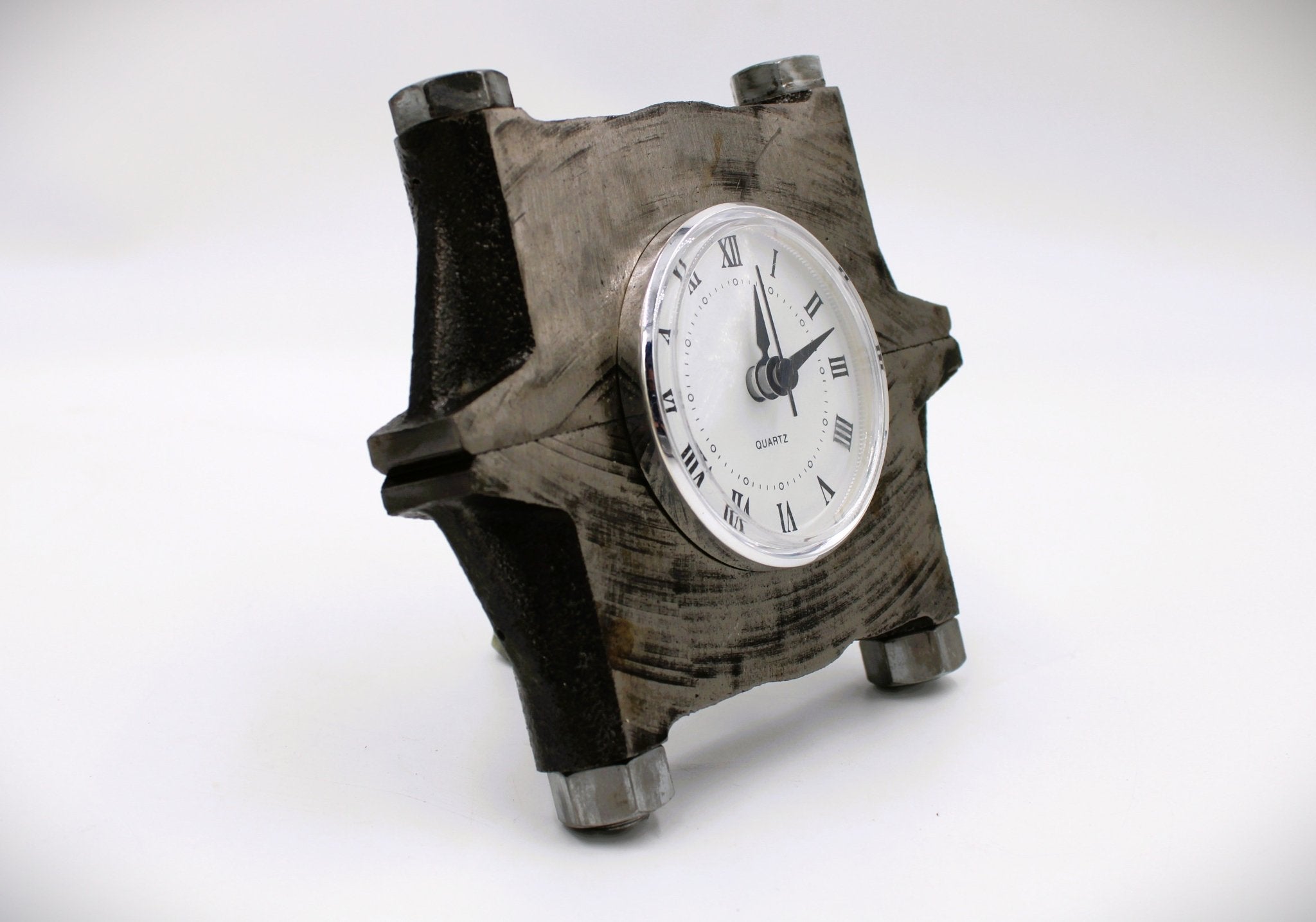 Crankshaft Cap Clock - Steampunk Clock, Unique Gift for Car Lovers - Ben's Auto Decor
