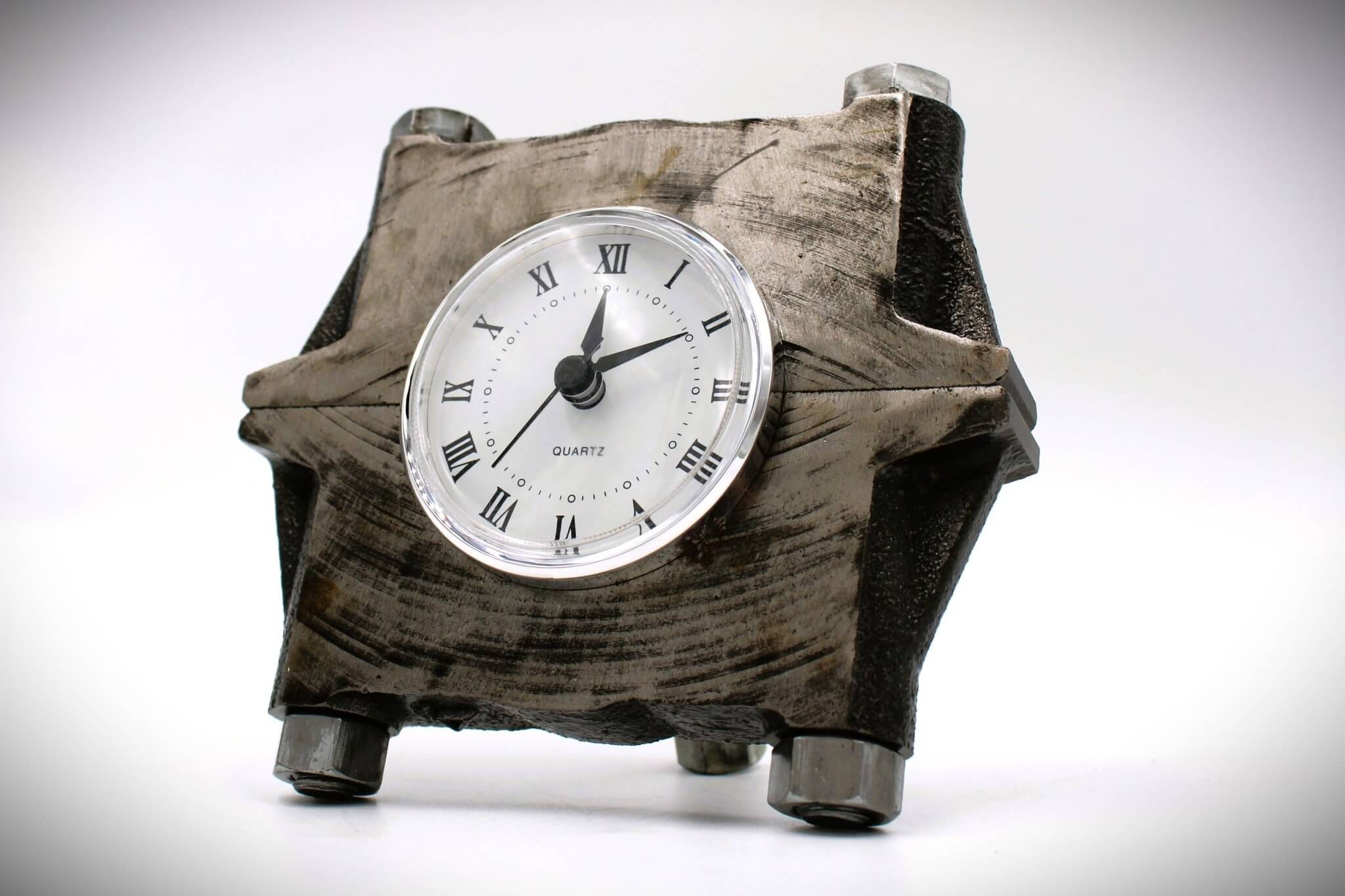 Crankshaft Cap Clock - Steampunk Clock, Unique Gift for Car Lovers - Ben's Auto Decor