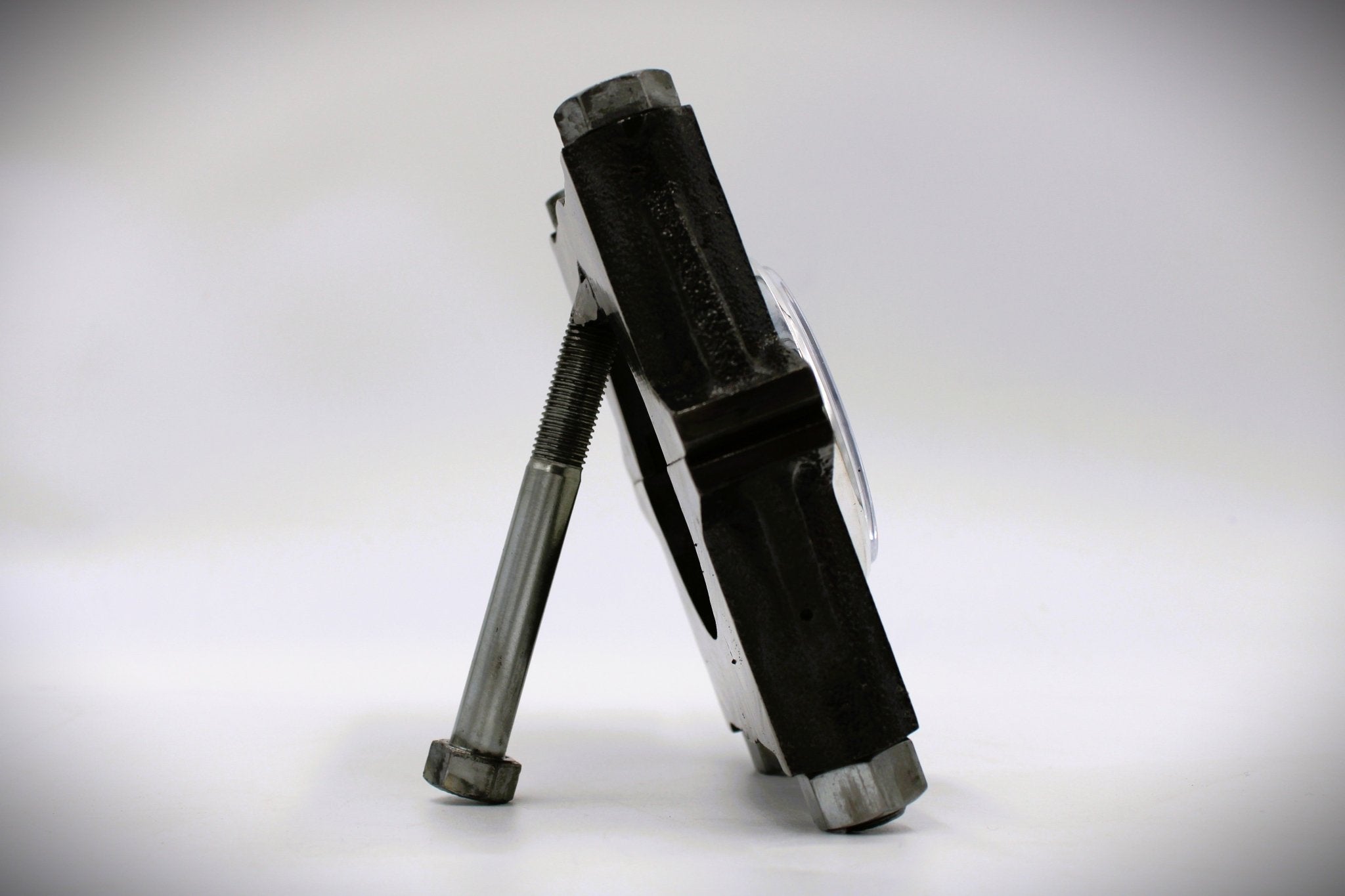 Crankshaft Cap Clock - Steampunk Clock, Unique Gift for Car Lovers - Ben's Auto Decor