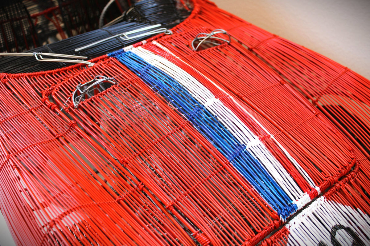 Ferrari 250 GTO No. 19 — Kinetic Wire Sculpture - Ben's Auto Decor