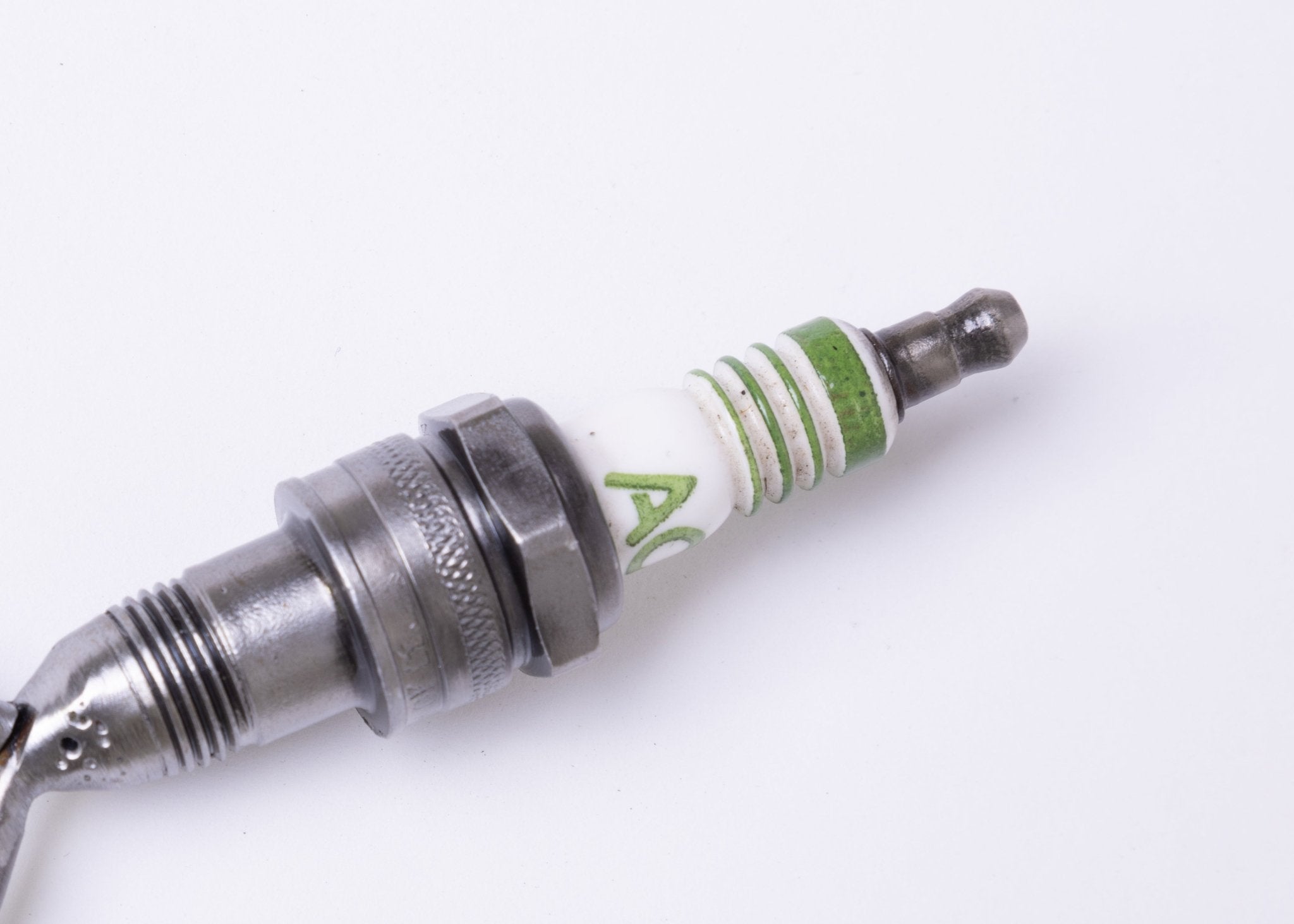 Spark Plug Bottle Opener - Unique Gift for Auto Enthusiasts and Car Lovers - Ben's Auto Decor